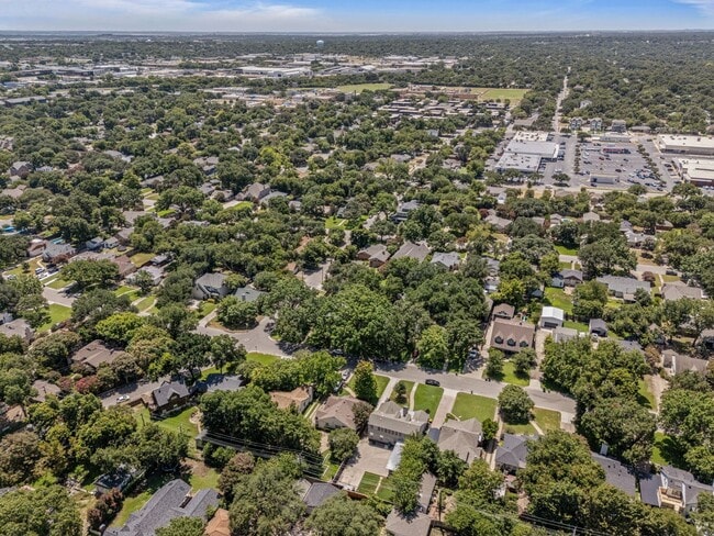 Building Photo - TCU-3518 Westcliff Rd