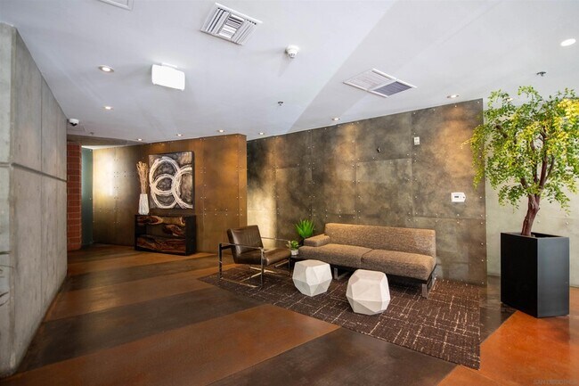 Building Photo - 1050 Island Ave