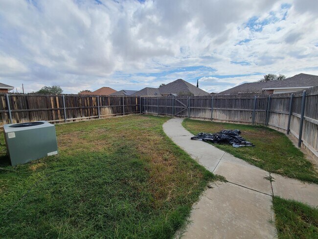 Building Photo - 4631 Bowie Dr