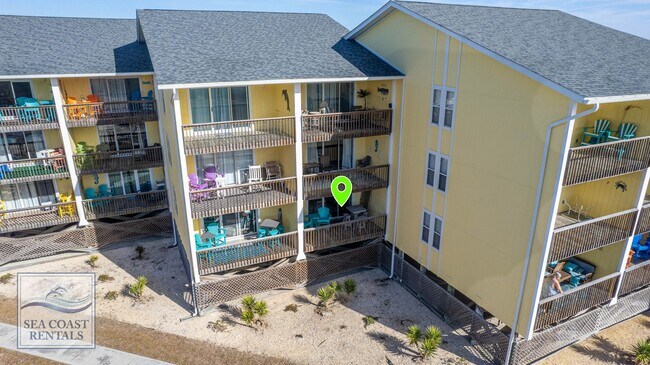 Building Photo - FURNISHED OFF-SEASON MONTHLY RENTAL NOW AV...