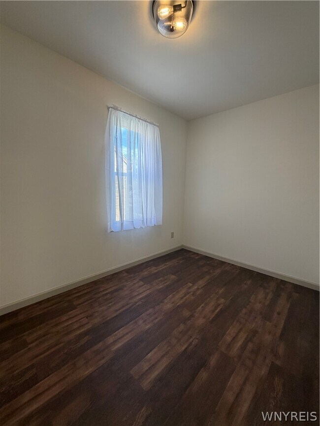 Building Photo - 80 Meadow Pl