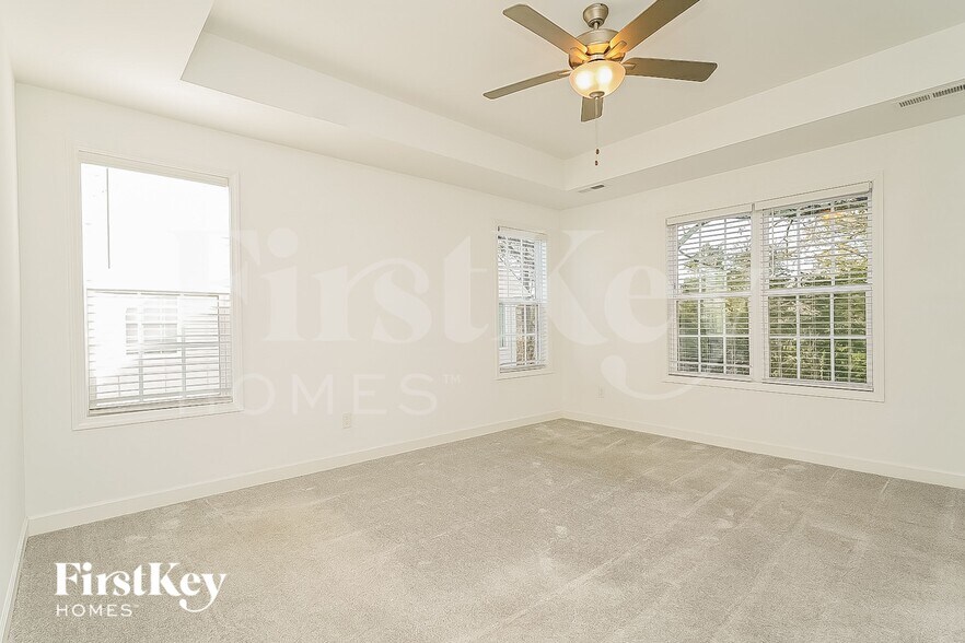 Building Photo - 1816 Yarborough Dr