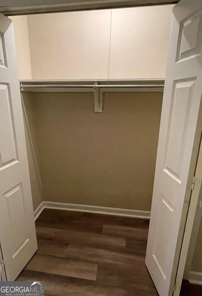 Building Photo - 130 Oxford Ct