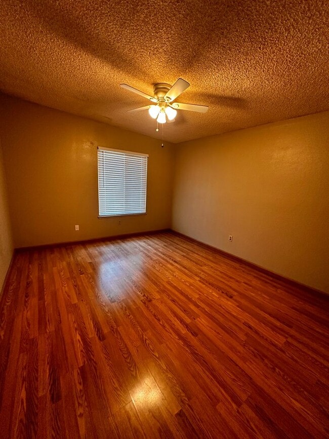 Building Photo - 3613 Sampson Ct