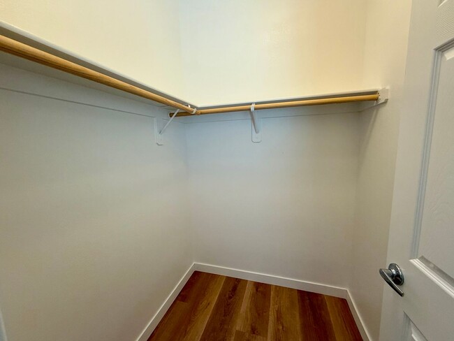 Building Photo - 4 BED, 2.5 BATH, 2 CAR-GARAGE, TWO-STORY, SINGLE FAMILY HOME FOR RENT w/ COMMUNITY POOL & SPA