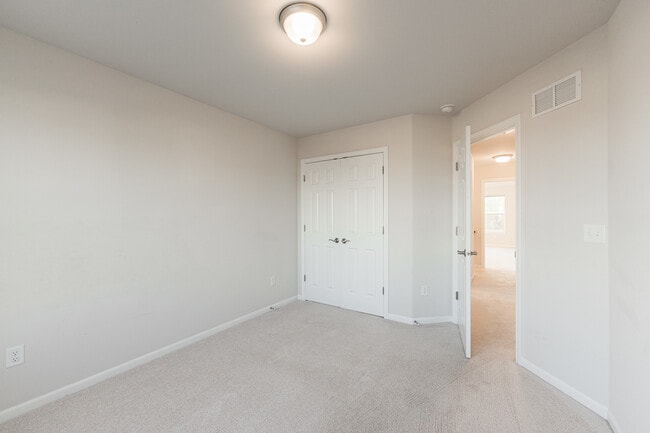 Building Photo - 1125 Juniper Dr