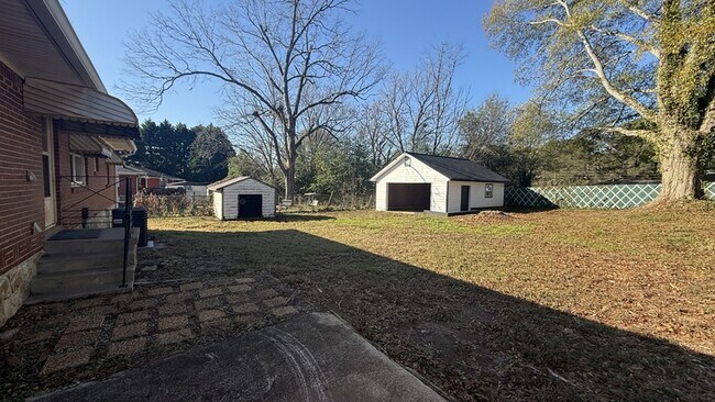 Building Photo - 249 Wayne Ave