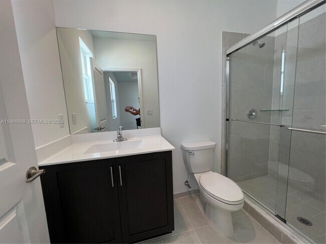 Building Photo - 1864 SE 27th Rd