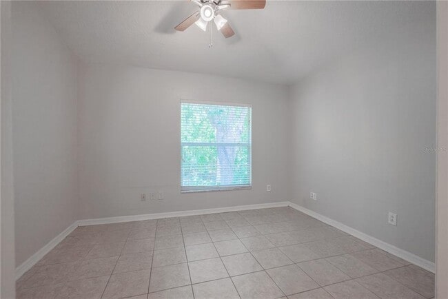 Building Photo - 10457 Canary Isle Dr