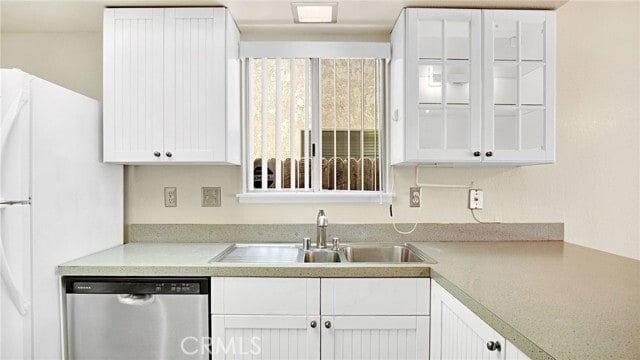 Building Photo - 26342 Snowden Ave