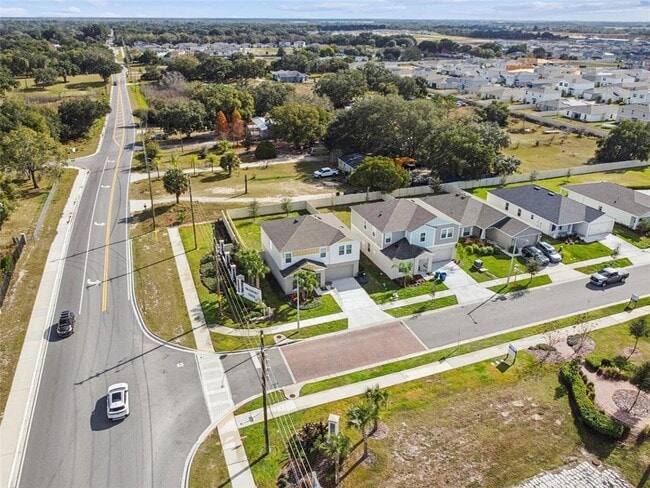 Building Photo - 601 Ambleside Dr