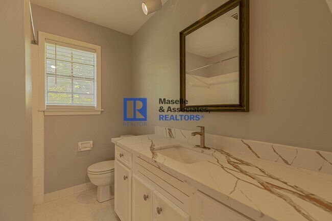 Building Photo - Charming 4-Bed, 2.5-Bath Home in the Heart...