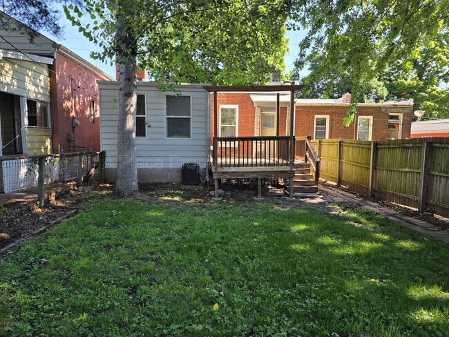 Building Photo - 6204 Clayton Ave