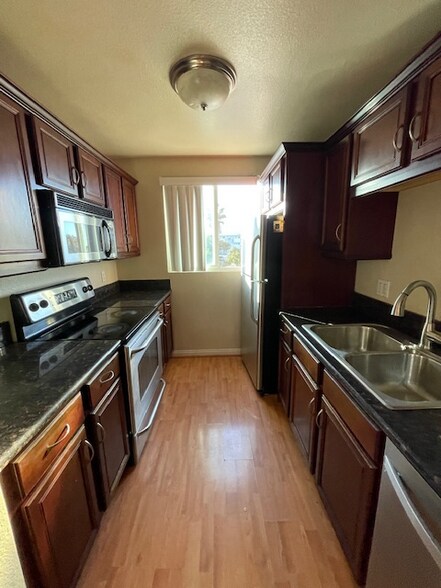 Building Photo - 5252 Orange Ave
