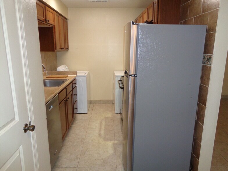 Building Photo - 755 Jennifer Jean Dr