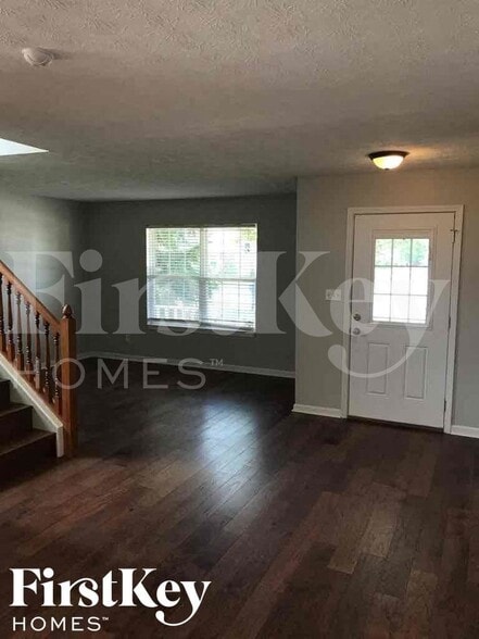 Building Photo - 1293 River Ridge Dr