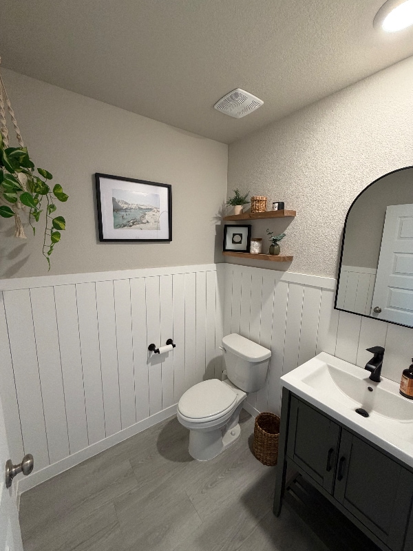 Building Photo - 24570 Broken Sound LP