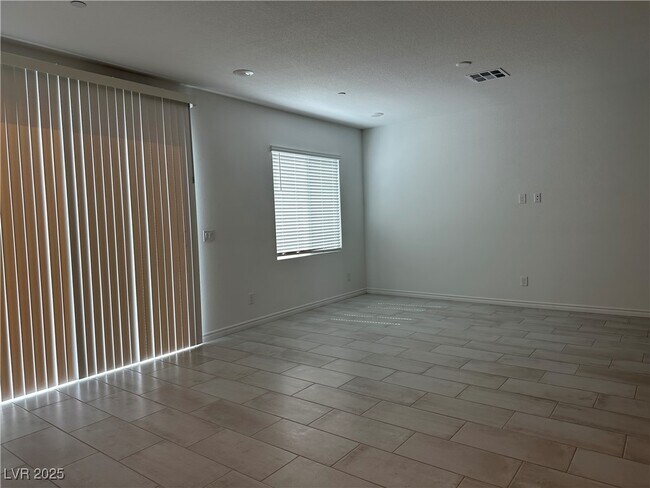 Building Photo - 3495 Lamberto Clf Wy