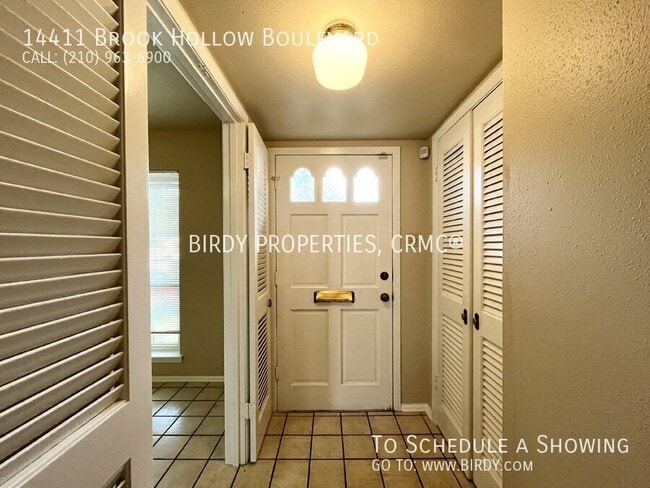 Building Photo - "Charming 2-Bed Duplex in San Antonio with...