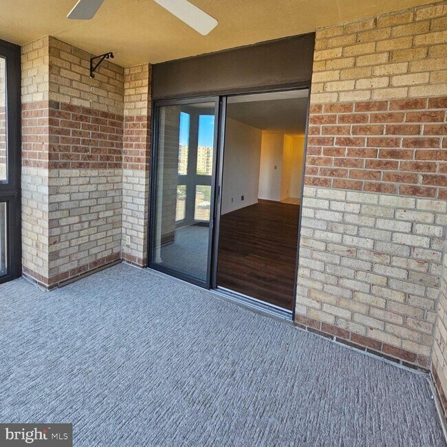 Building Photo - 8340 Greensboro Dr