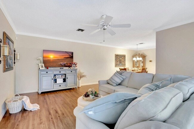 Building Photo - 5840 Summerfield Ct