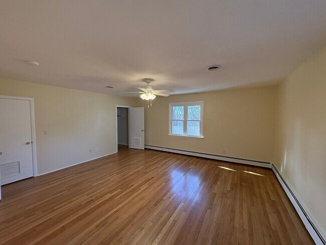 Building Photo - 150 W Wrentham Rd