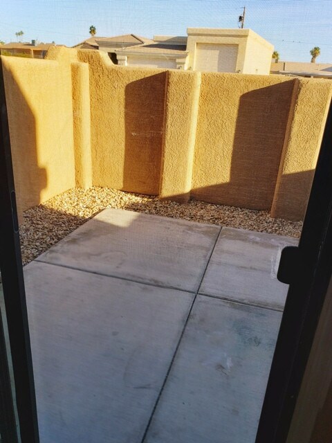 Building Photo - *PENDING APP* Townhome, single story