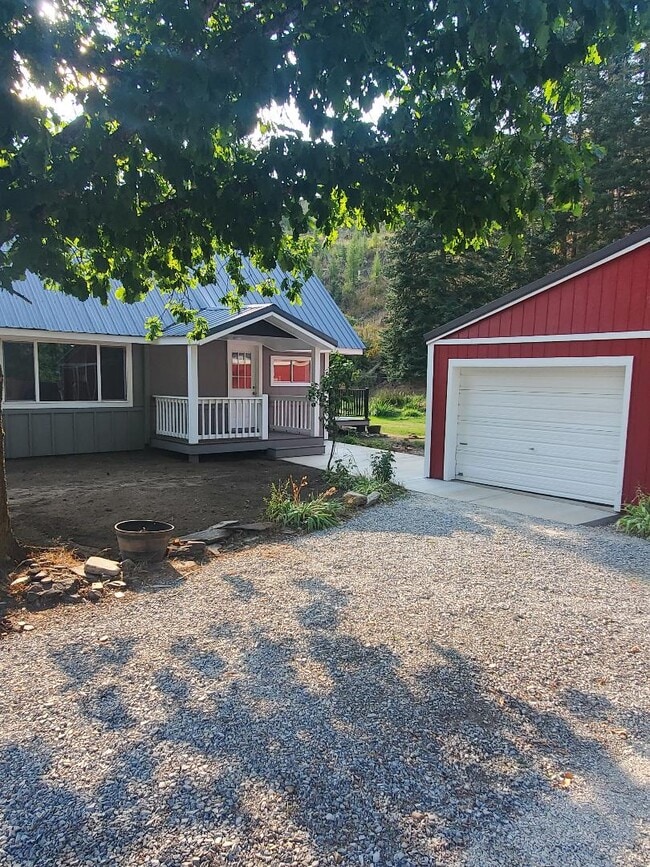 Primary Photo - 270 N Bank Rd