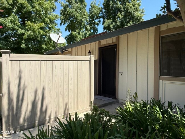 Building Photo - 1656 Orinda Ct