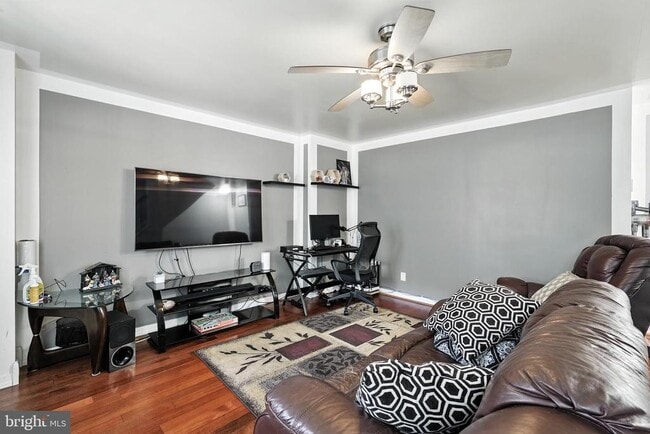 Building Photo - 14727 Bentley Square