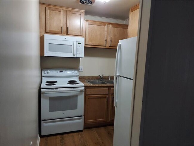 Building Photo - 460 Abbeyville Rd