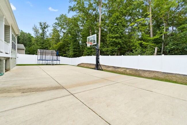Building Photo - 2704 Brownstone Cir