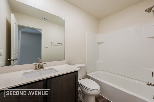 Building Photo - 415 Condie Russell Ave
