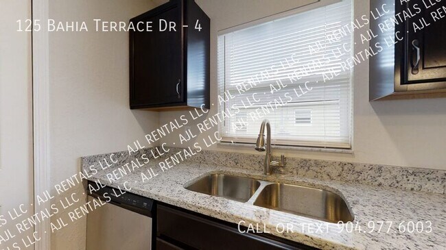 Building Photo - 125 Bahia Terrace Dr