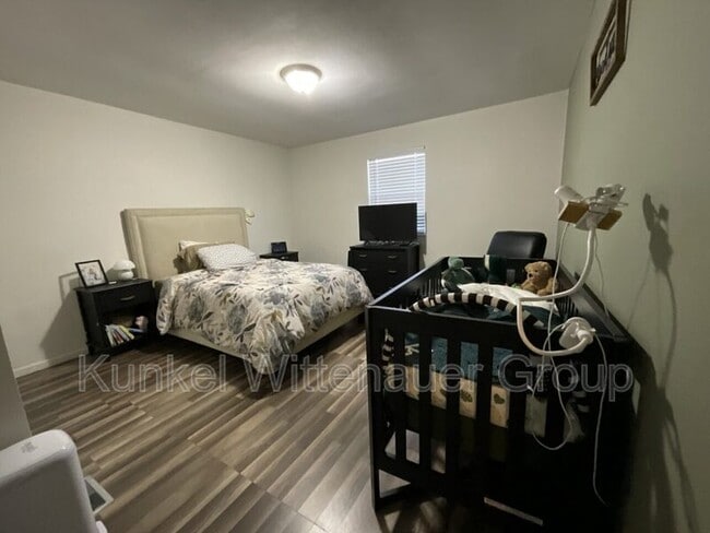 Building Photo - 1935 Chevy Dr