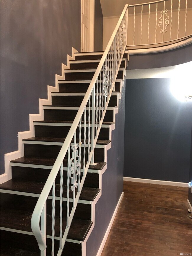 Building Photo - 5002 95th Ave W