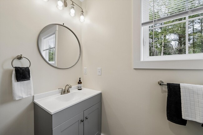 Building Photo - 3 Tanglewood Shores Rd