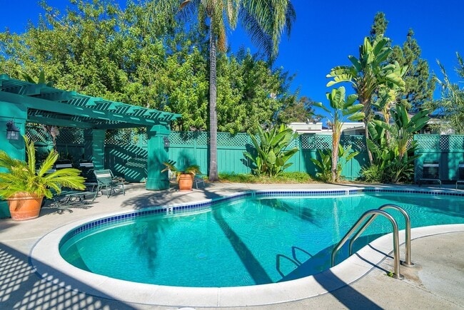 Building Photo - 5525 Shasta Ln