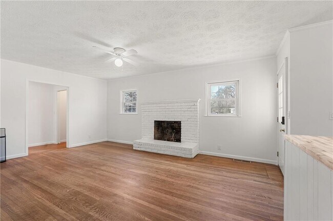 Building Photo - 173 Winndale Rd
