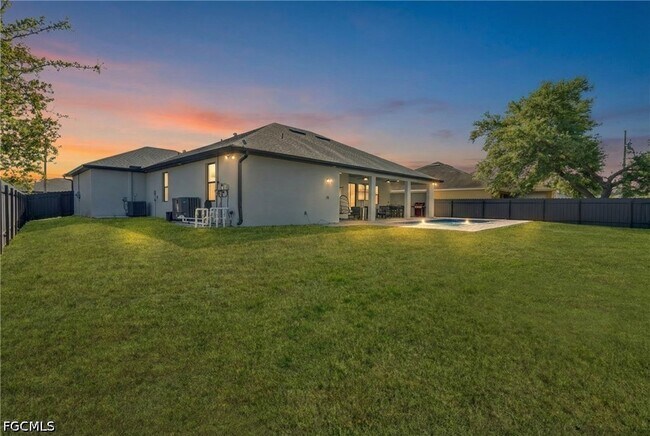 Building Photo - 118 NW 2nd Ave