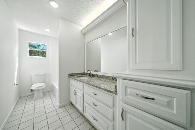 Building Photo - 1506 Shady Glen Dr