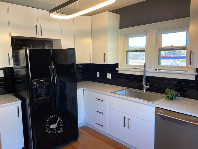 Building Photo - 1427 N Hawley Rd