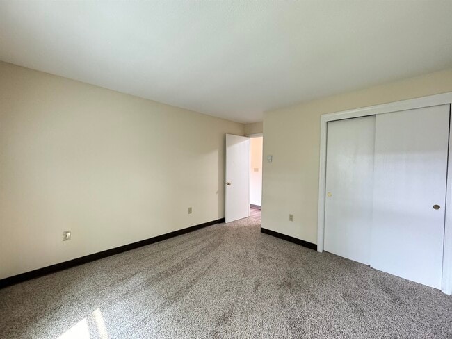 Building Photo - 131 Eastern Ave