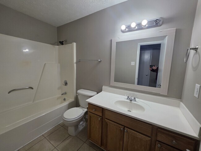 Building Photo - 6536 Grist Mill Rd