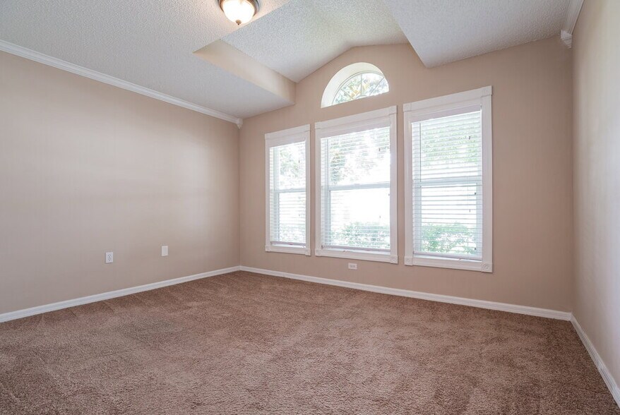 Building Photo - 125 Sterling Pine St