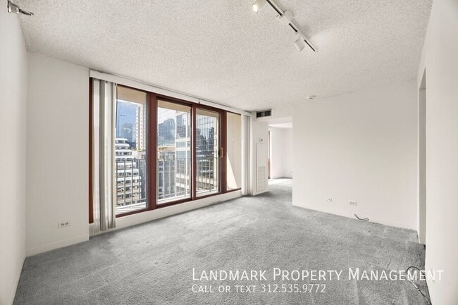 Building Photo - 200 N Dearborn St