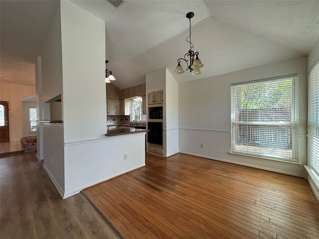 Building Photo - 15662 Pebble Lake Dr