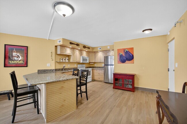 Building Photo - 2800 N Ocean Dr