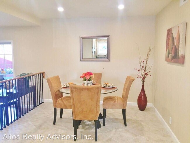 Building Photo - 238 S Park Victoria Dr