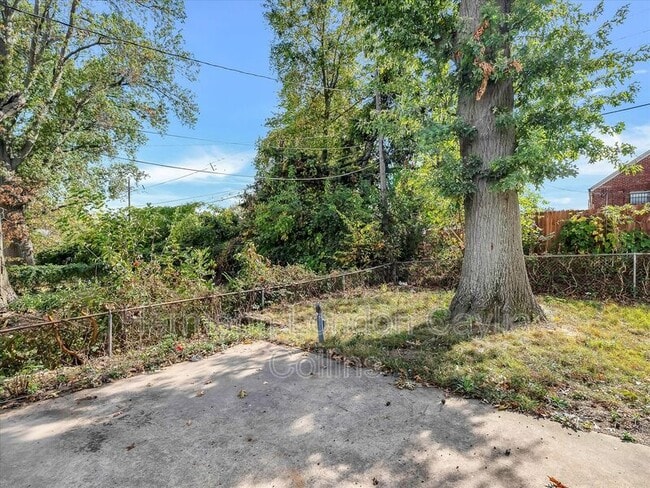 Building Photo - 1648 Orchid Ave